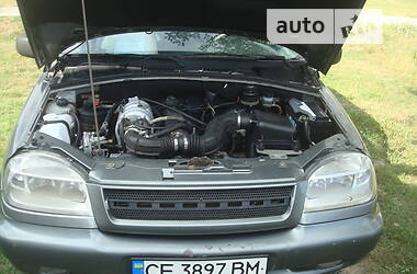 Внедорожник / Кроссовер Chevrolet Niva 2004 в Черновцах