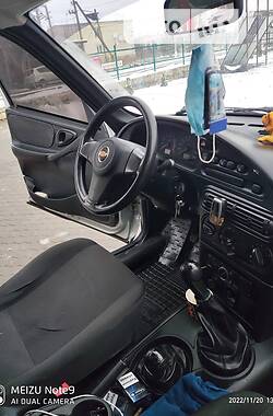 Позашляховик / Кросовер Chevrolet Niva 2015 в Тростянці