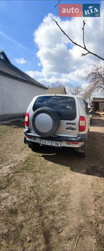 Позашляховик / Кросовер Chevrolet Niva 2005 в Чигирину