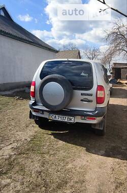 Позашляховик / Кросовер Chevrolet Niva 2005 в Чигирину