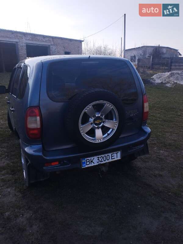 Хетчбек Chevrolet Niva 2008 в Острозі