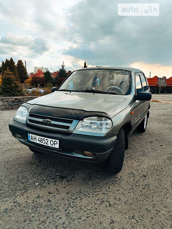 Внедорожник / Кроссовер Chevrolet Niva 2004 в Василькове
