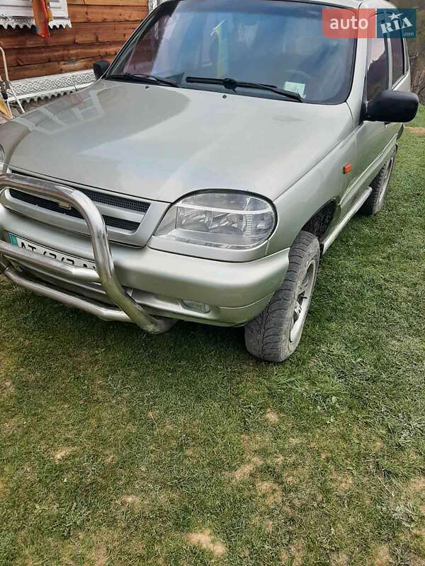 Позашляховик / Кросовер Chevrolet Niva 2007 в Косові