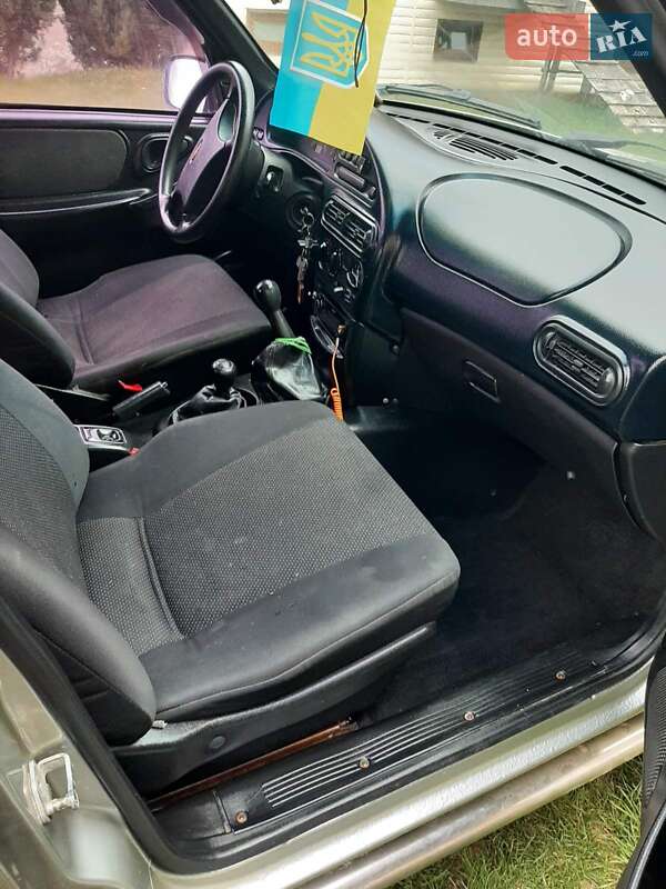 Позашляховик / Кросовер Chevrolet Niva 2007 в Косові