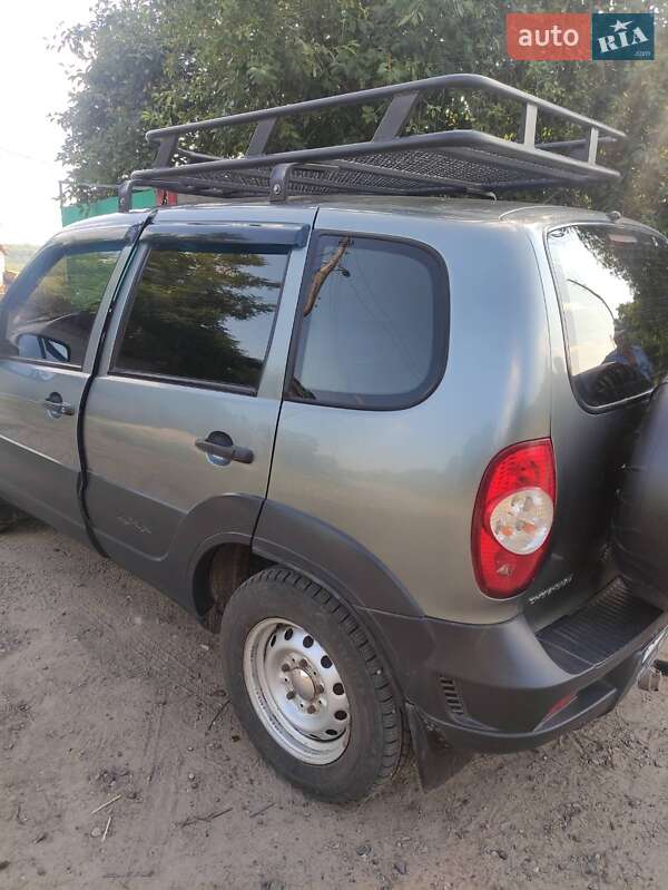 Позашляховик / Кросовер Chevrolet Niva 2009 в Кропивницькому