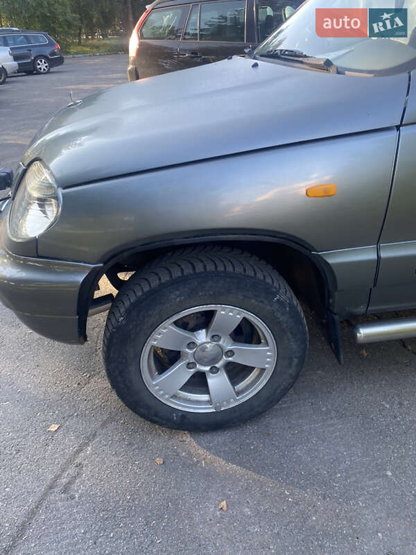 Позашляховик / Кросовер Chevrolet Niva 2005 в Хмельницькому фото 6 Позашляховик / Кросовер Chevrolet Niva 2005 в Хмельницькому