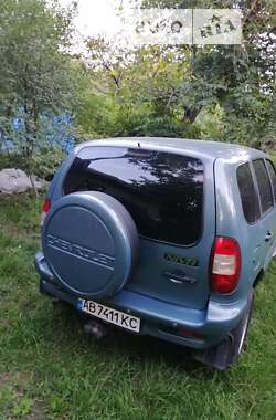 Внедорожник / Кроссовер Chevrolet Niva 2006 в Черновцах