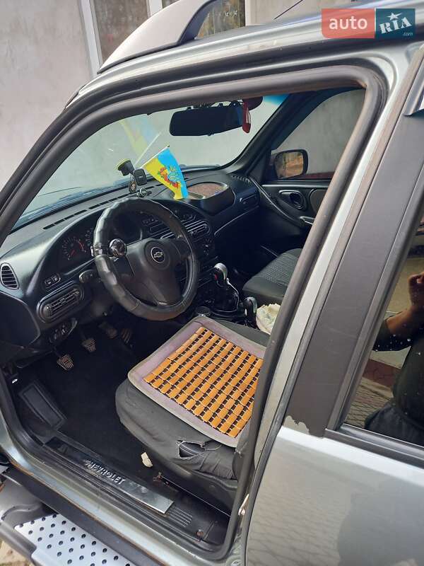 Внедорожник / Кроссовер Chevrolet Niva 2010 в Зборове