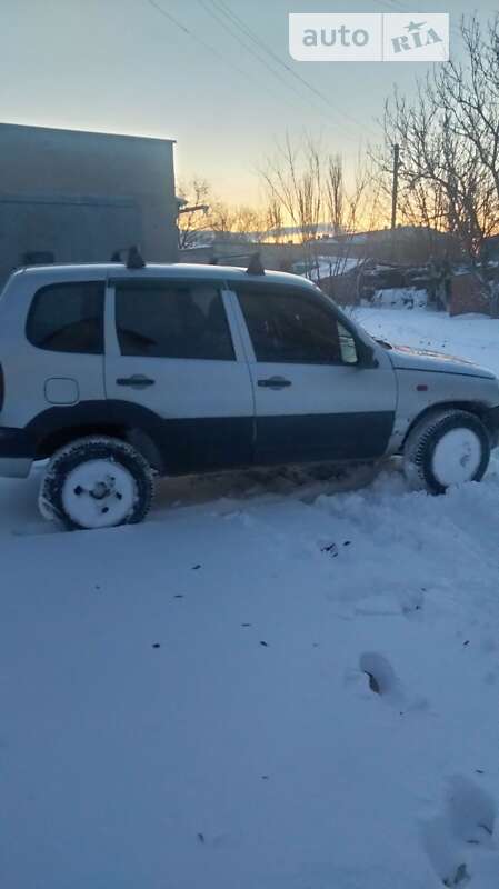 Внедорожник / Кроссовер Chevrolet Niva 2006 в Николаеве