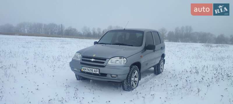 Позашляховик / Кросовер Chevrolet Niva 2008 в Любарі