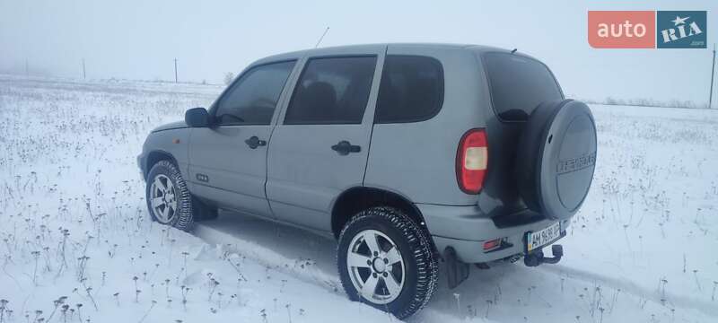 Позашляховик / Кросовер Chevrolet Niva 2008 в Любарі