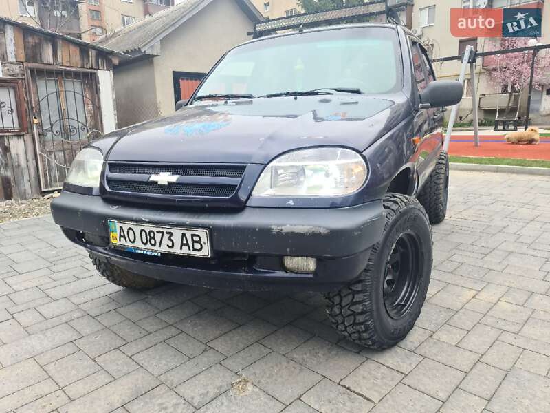 Chevrolet Niva 2005