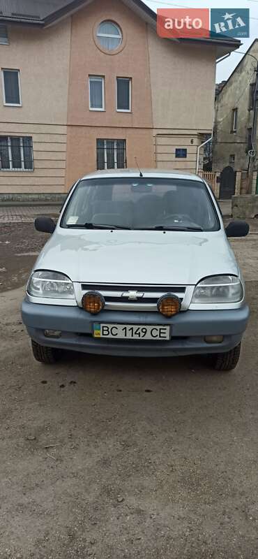 Внедорожник / Кроссовер Chevrolet Niva 2004 в Львове