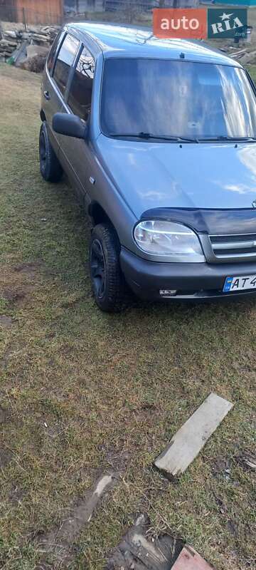 Позашляховик / Кросовер Chevrolet Niva 2004 в Коломиї