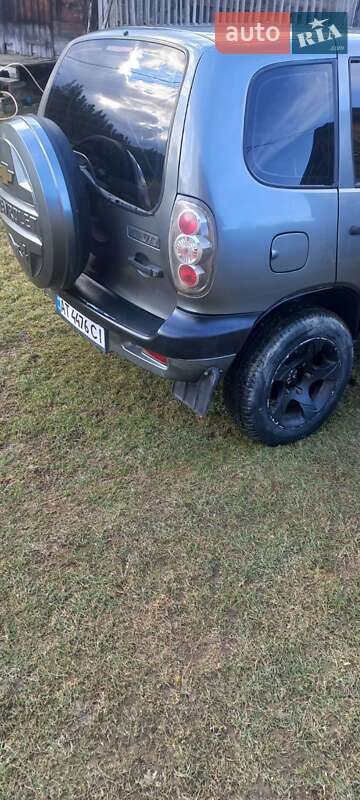 Позашляховик / Кросовер Chevrolet Niva 2004 в Коломиї