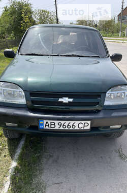 Внедорожник / Кроссовер Chevrolet Niva 2004 в Мурованых Куриловцах