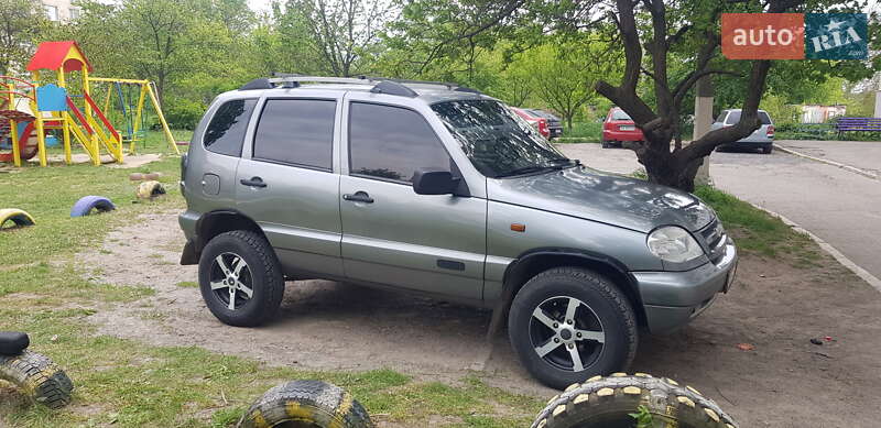 Позашляховик / Кросовер Chevrolet Niva 2007 в Дергачах
