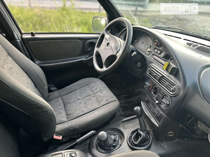 Внедорожник / Кроссовер Chevrolet Niva 2008 в Тернополе фото 17 Внедорожник / Кроссовер Chevrolet Niva 2008 в Тернополе