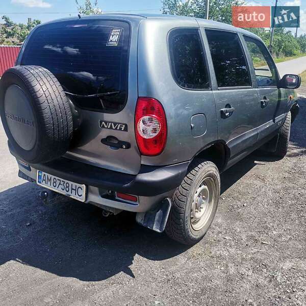 Позашляховик / Кросовер Chevrolet Niva 2007 в Баранівці