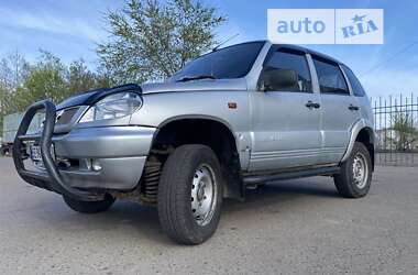 Внедорожник / Кроссовер Chevrolet Niva 2004 в Николаеве