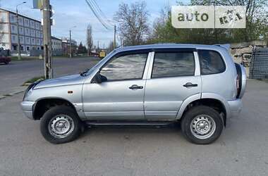 Внедорожник / Кроссовер Chevrolet Niva 2004 в Николаеве