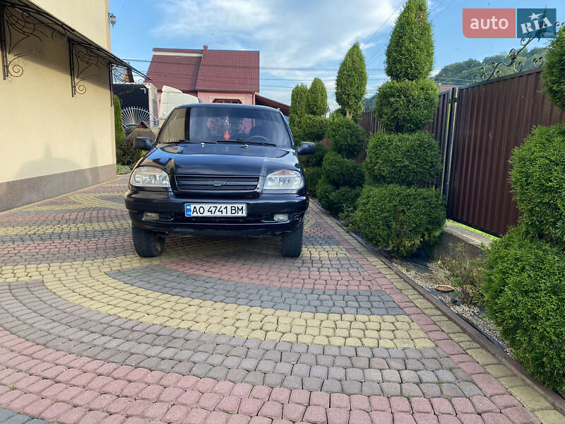 Позашляховик / Кросовер Chevrolet Niva 2006 в Тячеві