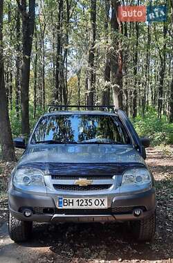 Позашляховик / Кросовер Chevrolet Niva 2011 в Одесі