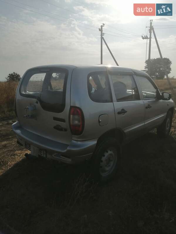 Позашляховик / Кросовер Chevrolet Niva 2008 в Зіньківі