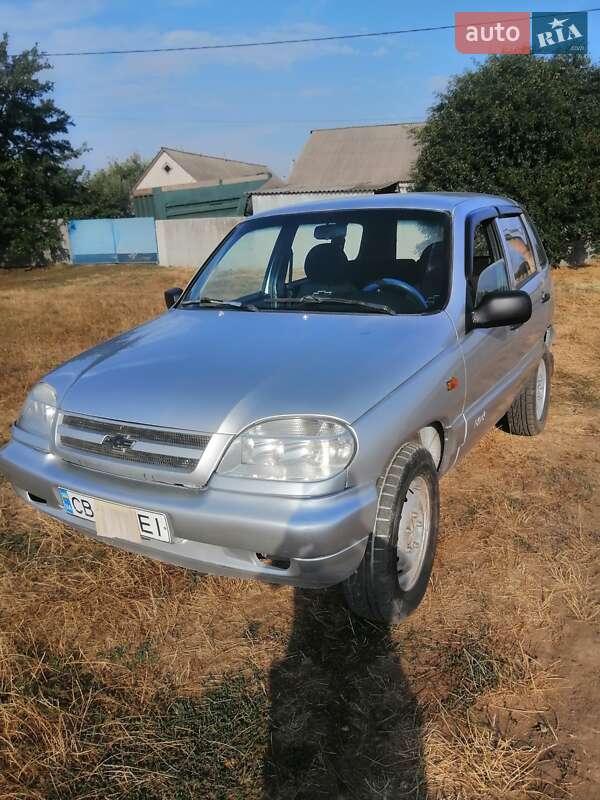 Позашляховик / Кросовер Chevrolet Niva 2008 в Зіньківі