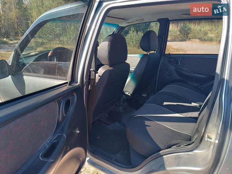 Позашляховик / Кросовер Chevrolet Niva 2006 в Овручі