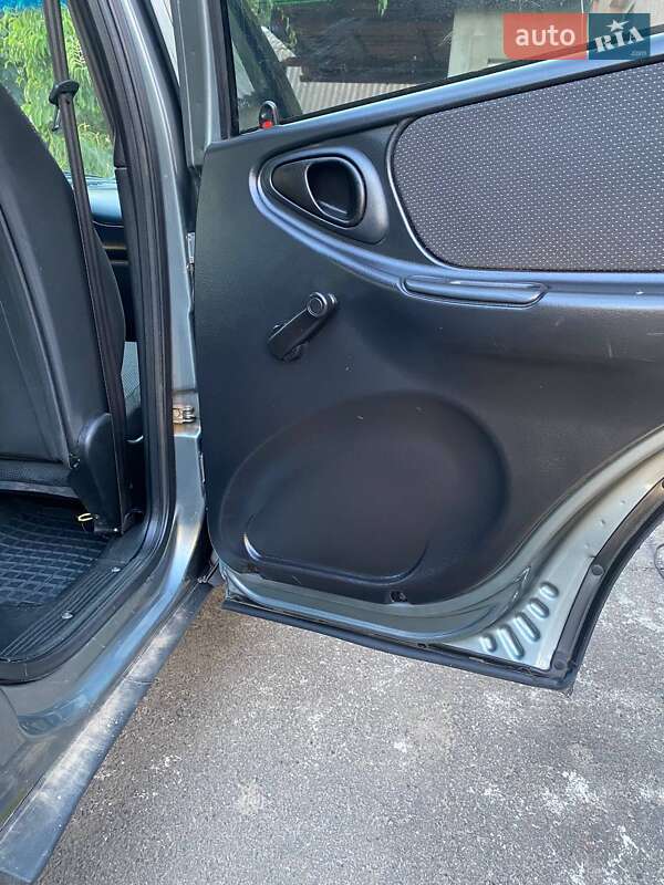 Внедорожник / Кроссовер Chevrolet Niva 2016 в Городище