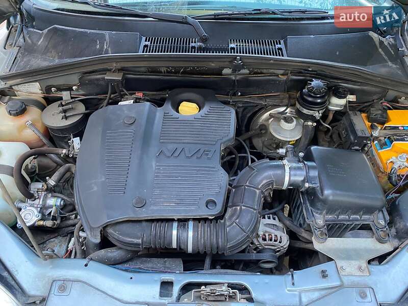 Внедорожник / Кроссовер Chevrolet Niva 2016 в Городище