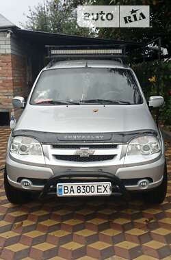 Внедорожник / Кроссовер Chevrolet Niva 2010 в Александровке