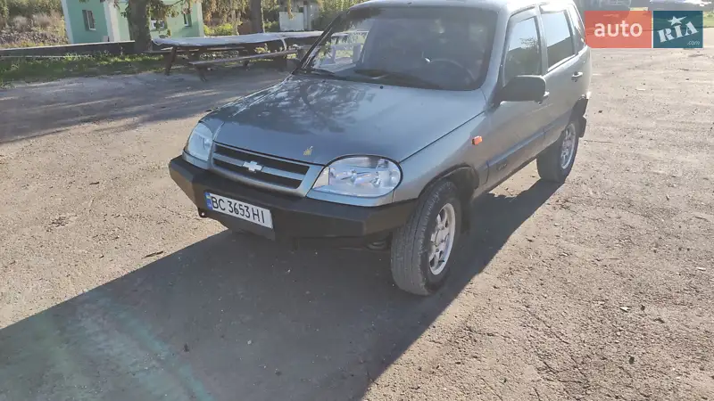 Позашляховик / Кросовер Chevrolet Niva 2007 в 