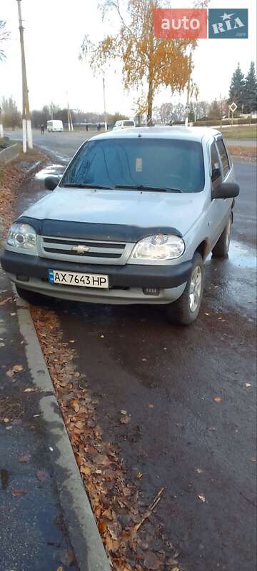Позашляховик / Кросовер Chevrolet Niva 2004 в Первомайську