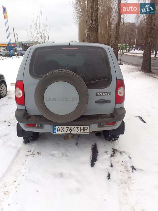 Позашляховик / Кросовер Chevrolet Niva 2004 в Первомайську