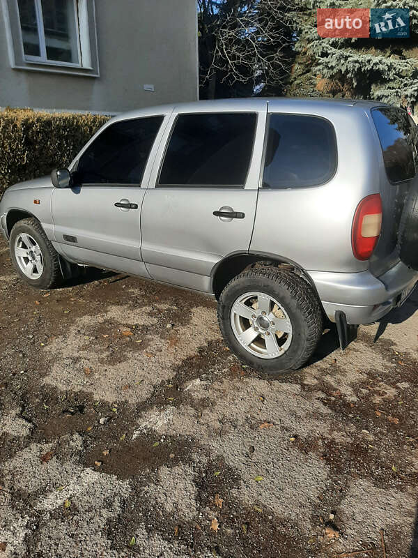 Позашляховик / Кросовер Chevrolet Niva 2007 в Чемерівцях