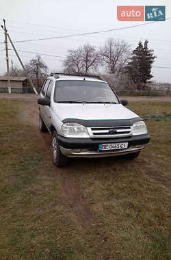 Позашляховик / Кросовер Chevrolet Niva 2005 в Врадіївці