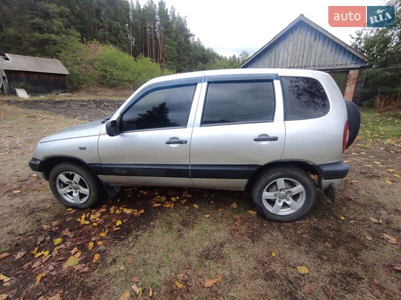 Внедорожник / Кроссовер Chevrolet Niva 2006 в Киеве фото 4 Внедорожник / Кроссовер Chevrolet Niva 2006 в Киеве