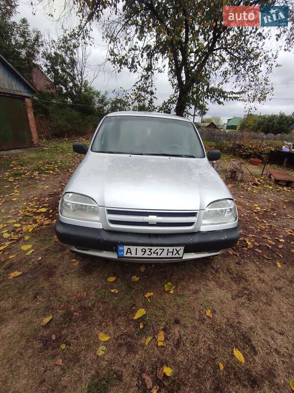 Внедорожник / Кроссовер Chevrolet Niva 2006 в Киеве фото 3 Внедорожник / Кроссовер Chevrolet Niva 2006 в Киеве