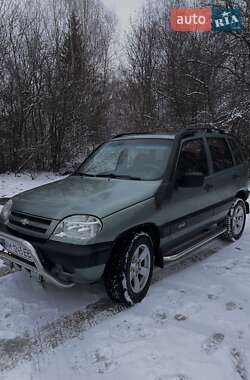 Внедорожник / Кроссовер Chevrolet Niva 2008 в 