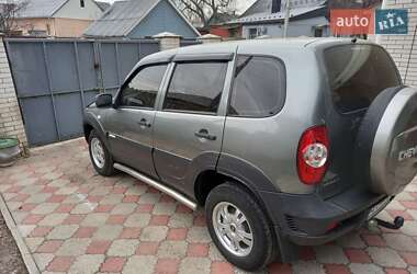 Позашляховик / Кросовер Chevrolet Niva 2013 в Прилуках