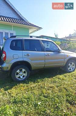 Позашляховик / Кросовер Chevrolet Niva 2010 в Верховині