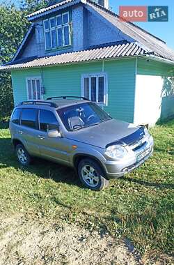 Позашляховик / Кросовер Chevrolet Niva 2010 в Верховині