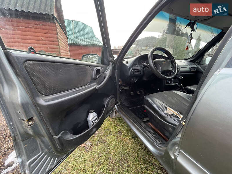 Позашляховик / Кросовер Chevrolet Niva 2008 в Любомлі