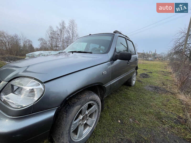 Позашляховик / Кросовер Chevrolet Niva 2008 в Любомлі