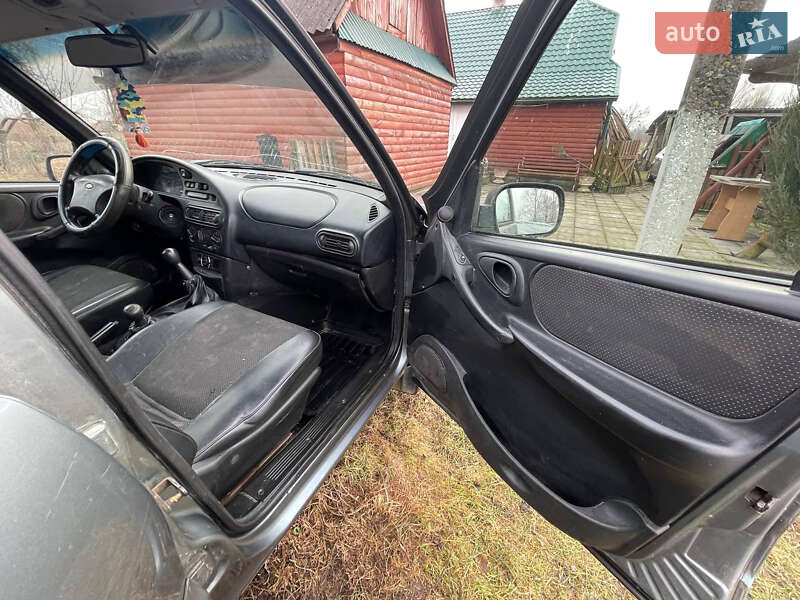Позашляховик / Кросовер Chevrolet Niva 2008 в Любомлі
