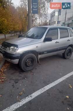 Позашляховик / Кросовер Chevrolet Niva 2005 в Харкові