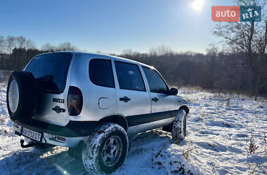 Позашляховик / Кросовер Chevrolet Niva 2005 в Богодухіву