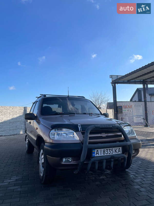 Chevrolet Niva 2005